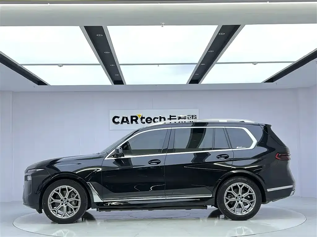 BMW X7 — фото 2