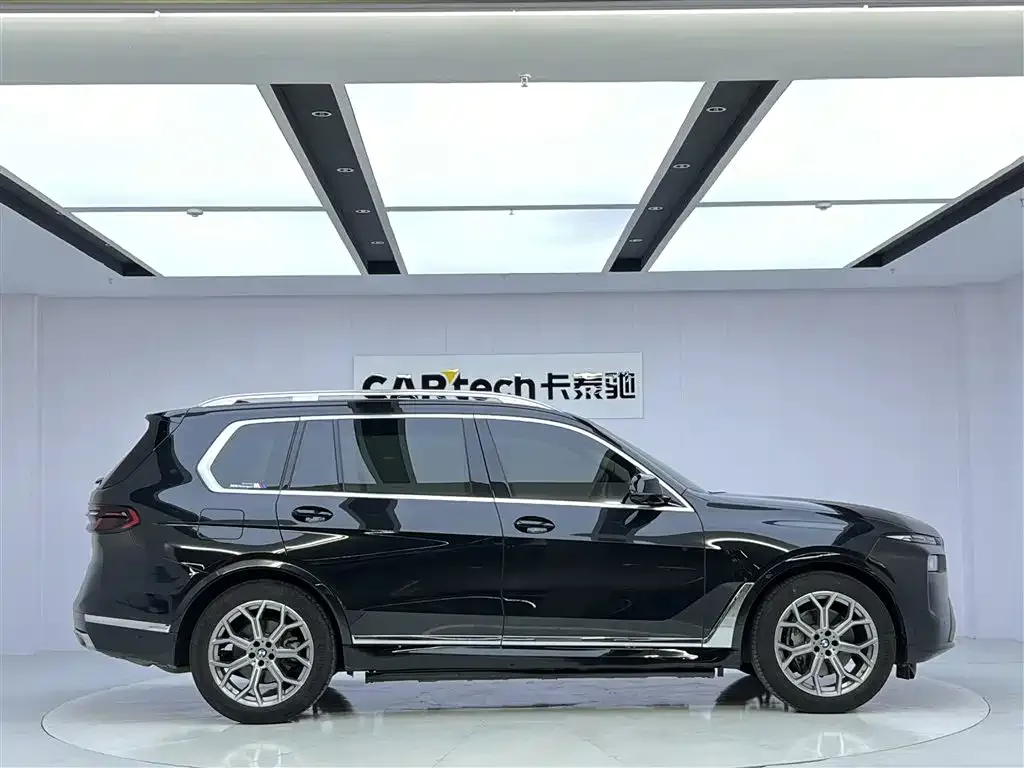 BMW X7 — фото 6
