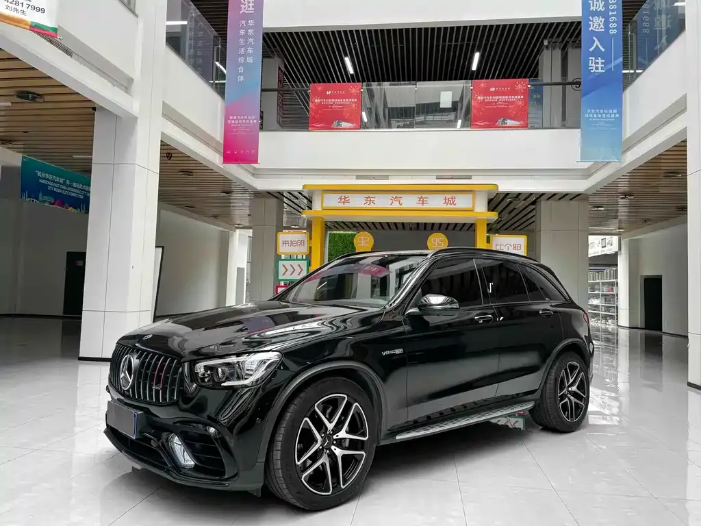 Mercedes-Benz GLC AMG — фото 1