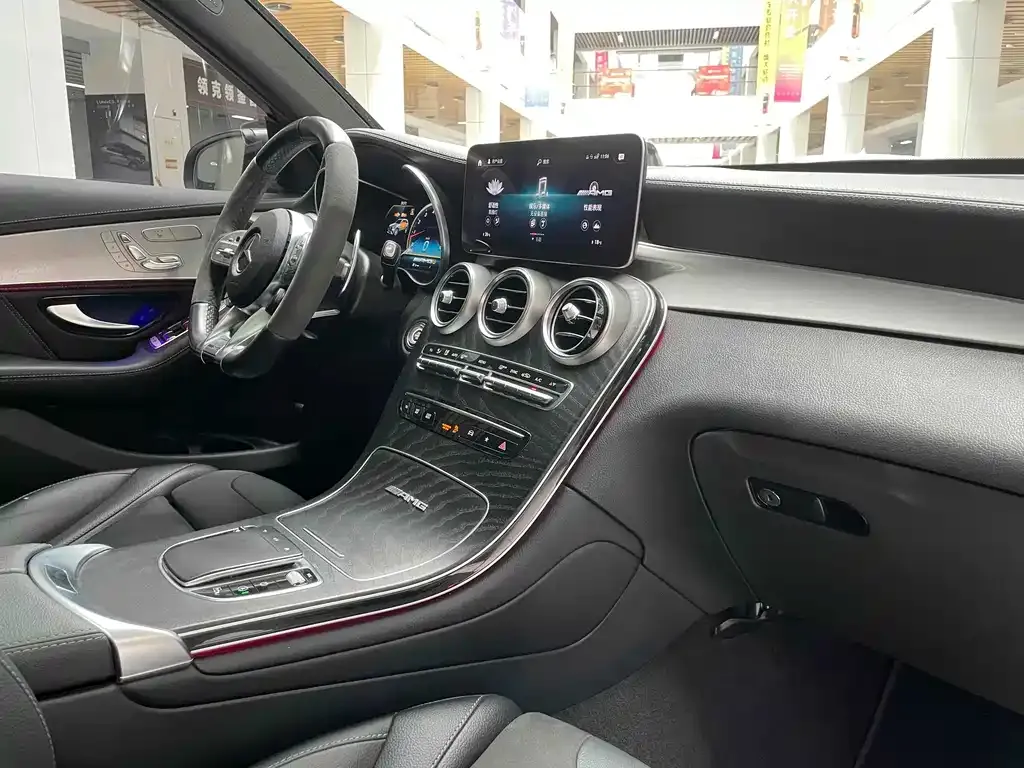 Mercedes-Benz GLC AMG — фото 7