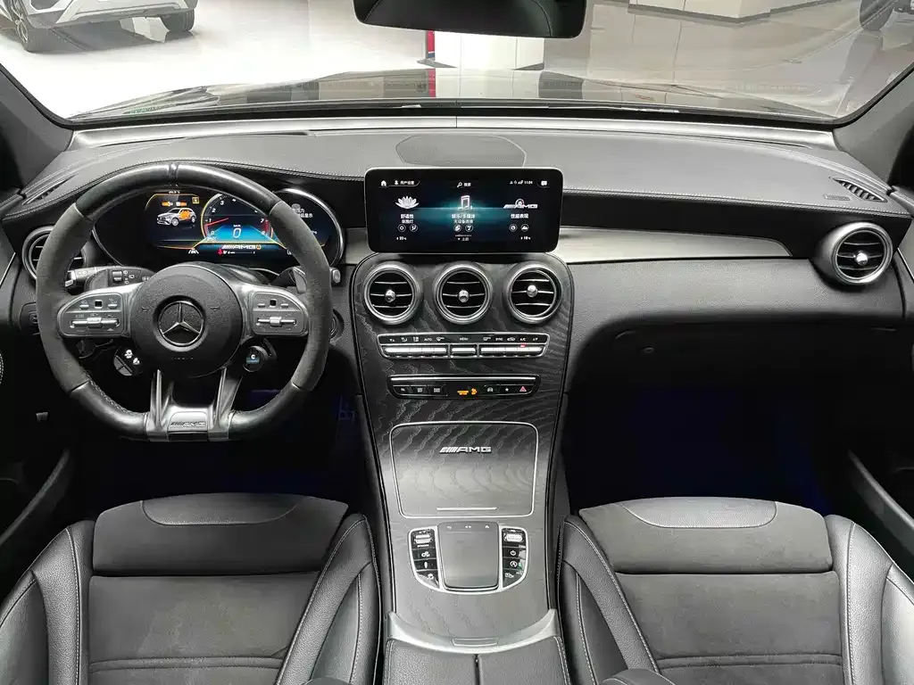 Mercedes-Benz GLC AMG — фото 9