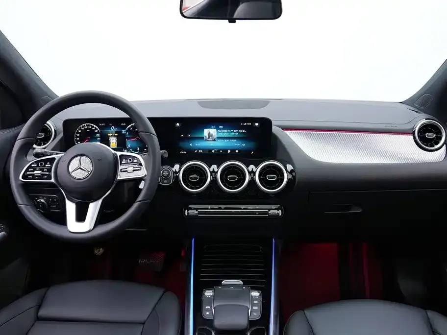 Mercedes-Benz GLA — фото 8