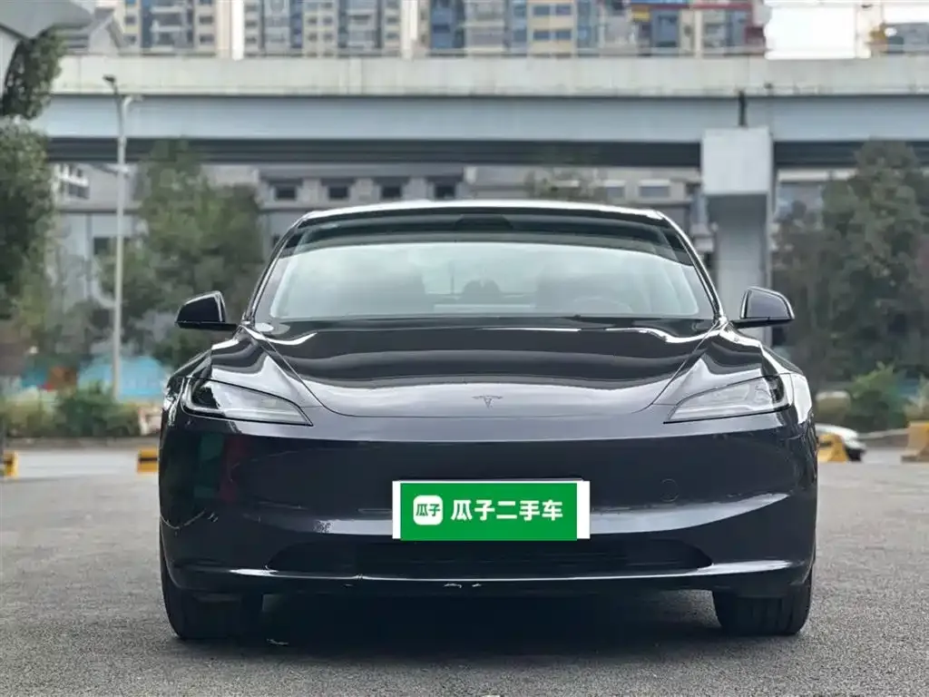 Tesla Model 3 — фото 3