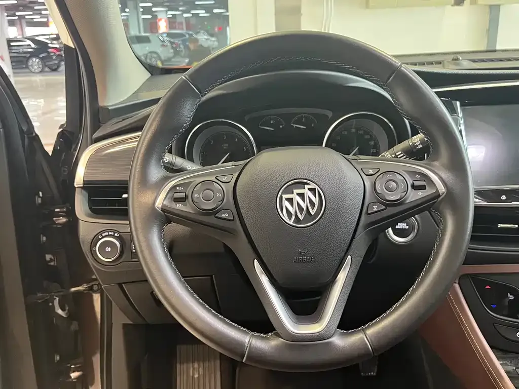 Buick Envision Plus — фото 10