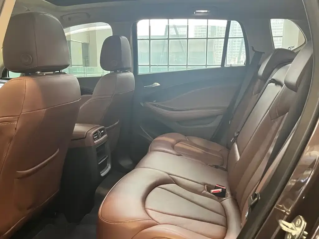 Buick Envision Plus — фото 8