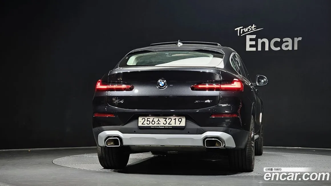 BMW X4 — фото 4