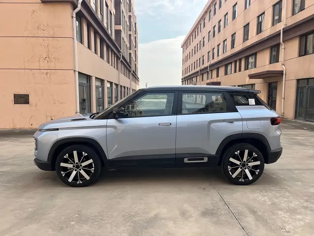 Geely Icon — фото 4