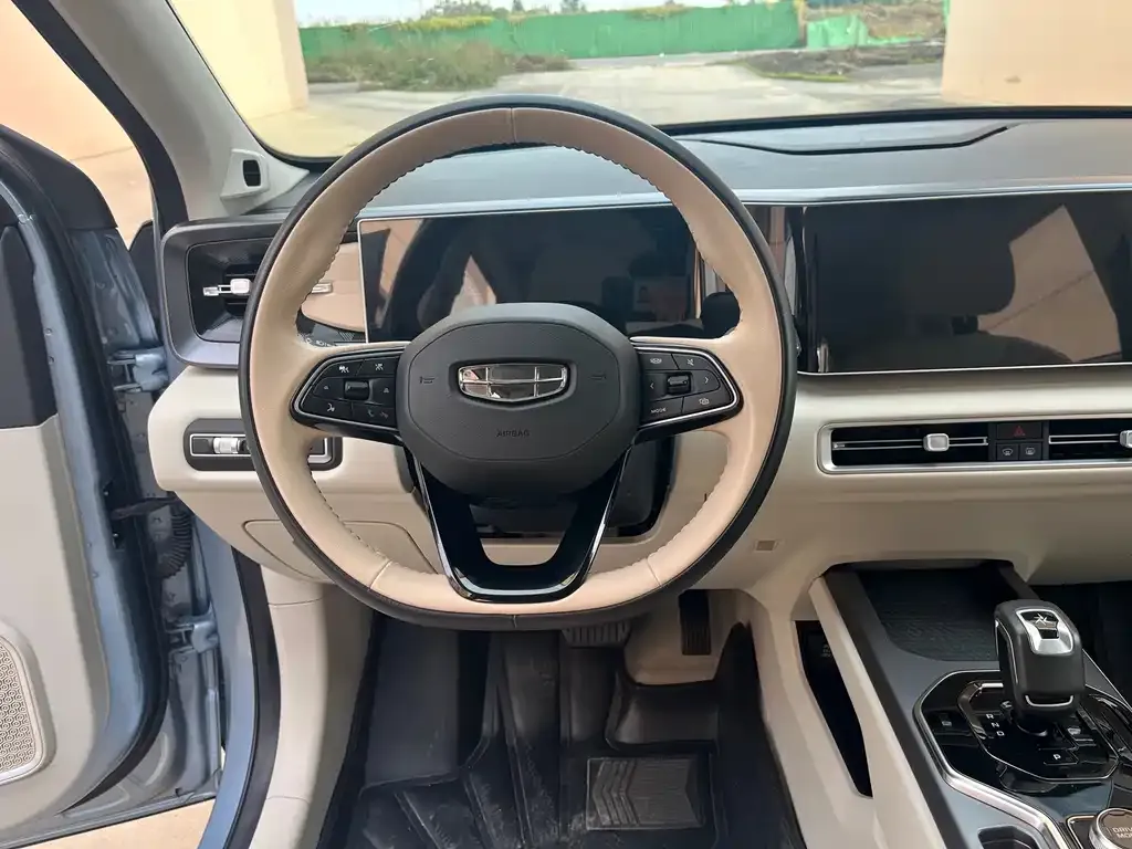 Geely Icon — фото 8