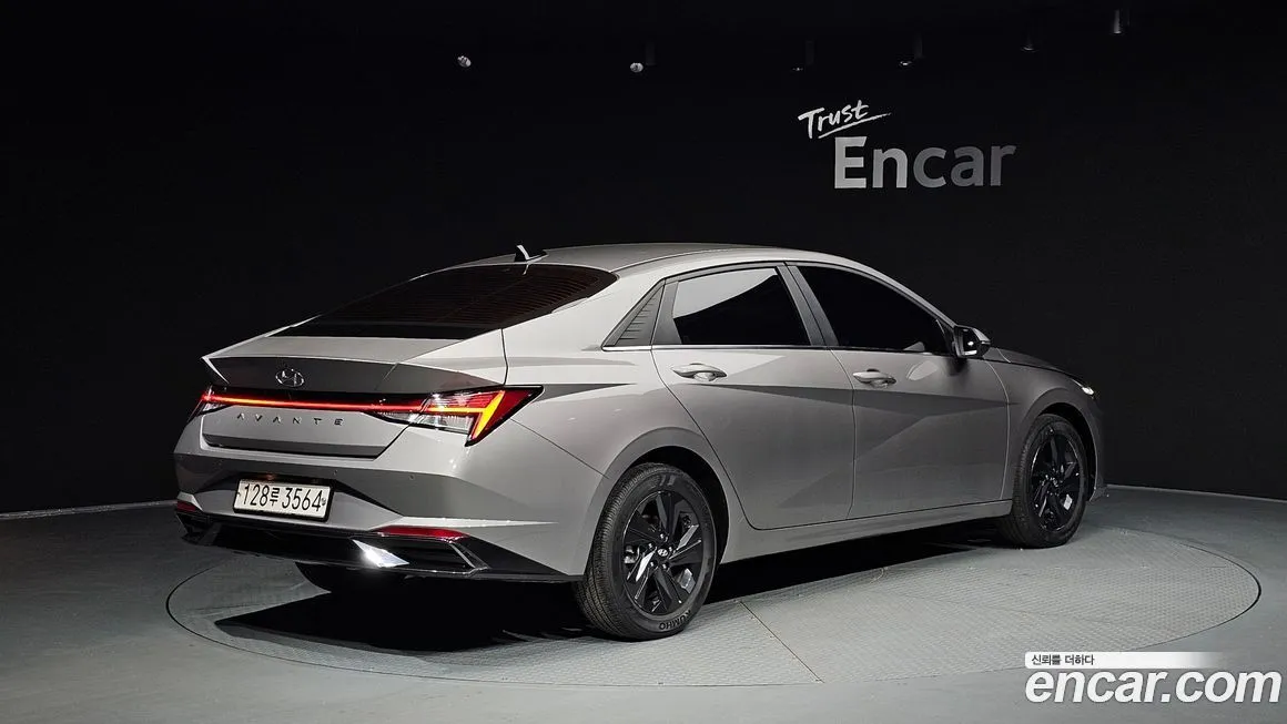 Hyundai AVANTE — фото 2