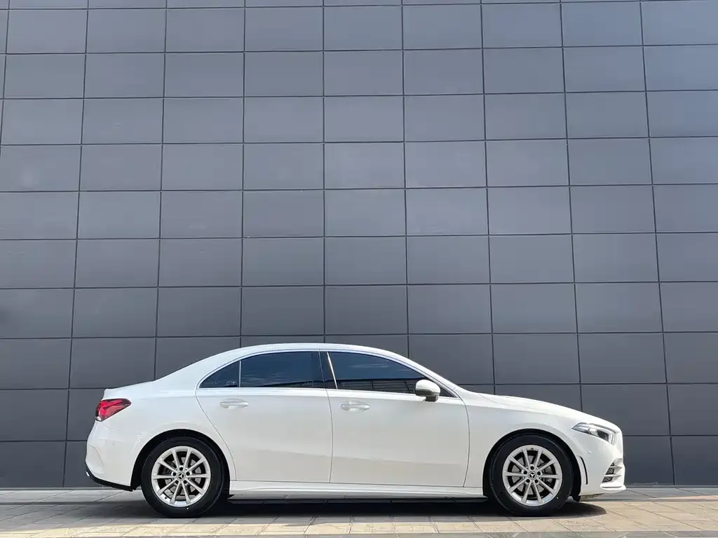 Mercedes-Benz A-Class — фото 4