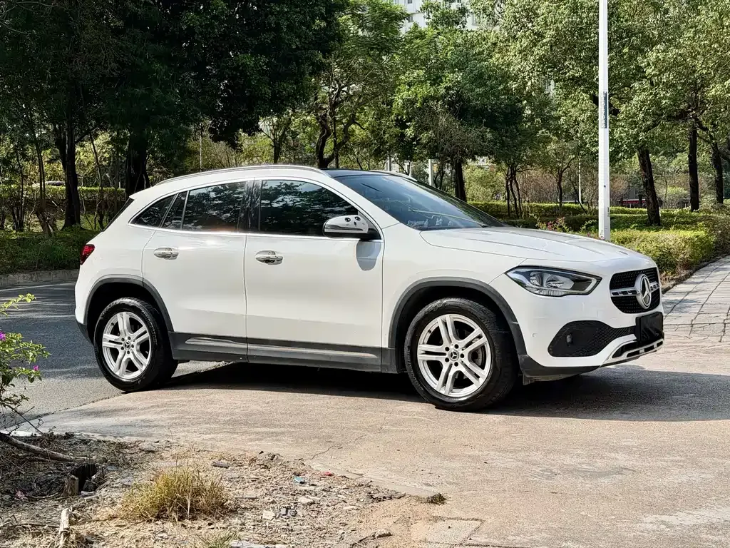Mercedes-Benz GLA — фото 3