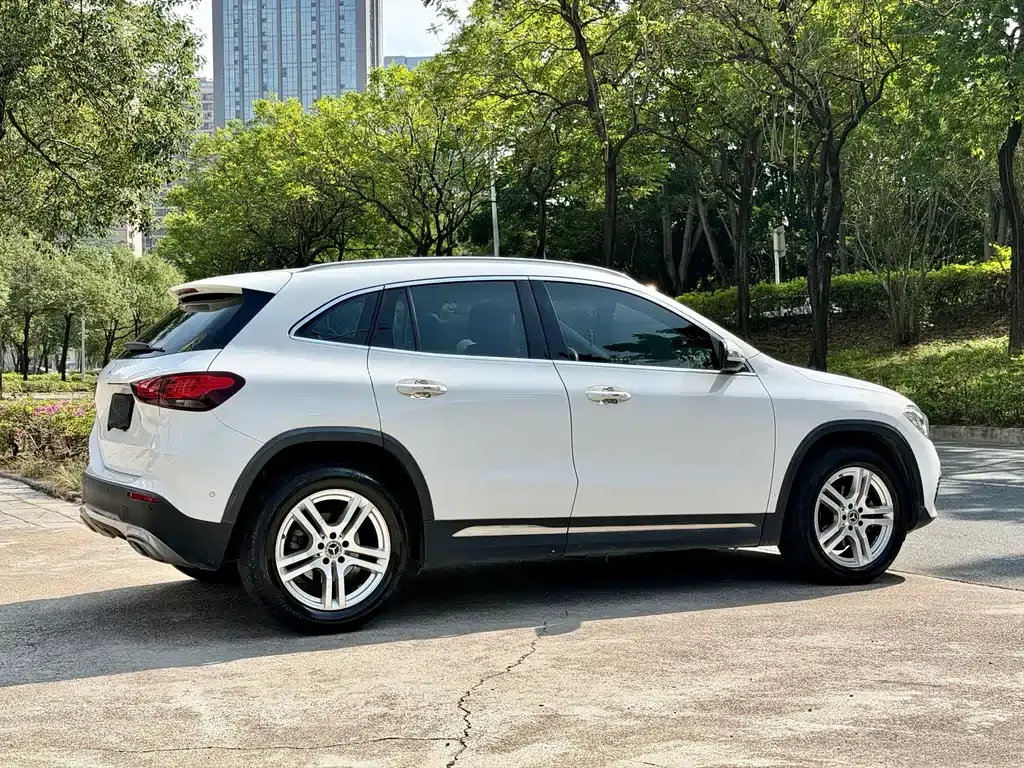 Mercedes-Benz GLA — фото 7