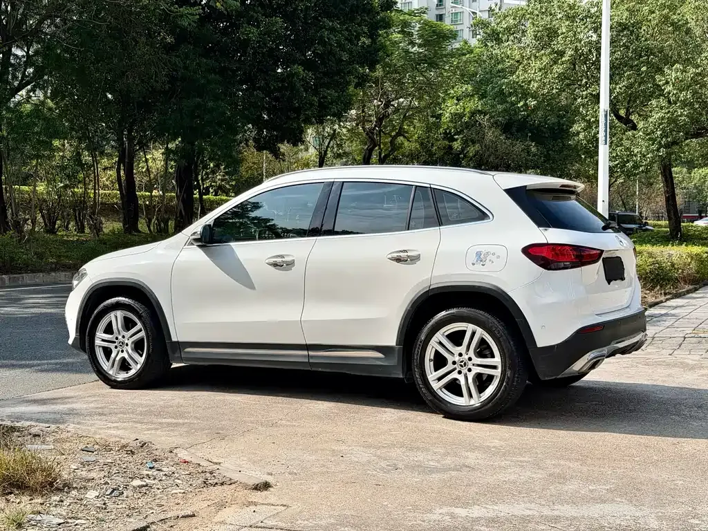 Mercedes-Benz GLA — фото 9