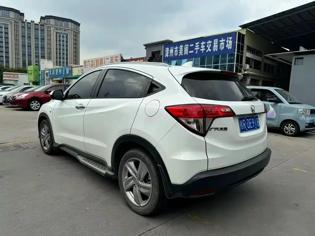 Honda Vezel — фото 6