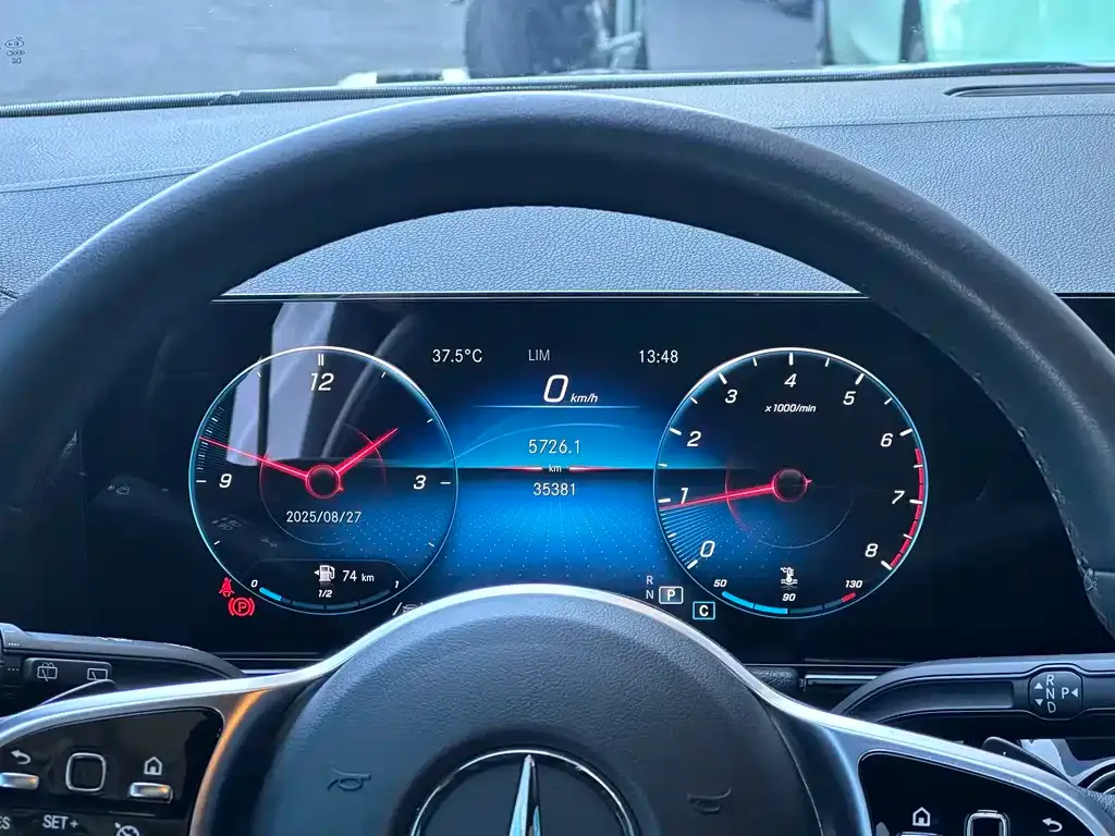 Mercedes-Benz GLA — фото 10
