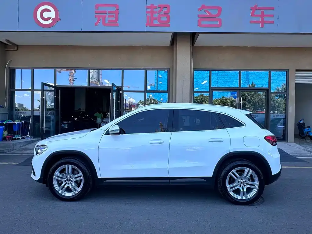 Mercedes-Benz GLA — фото 7