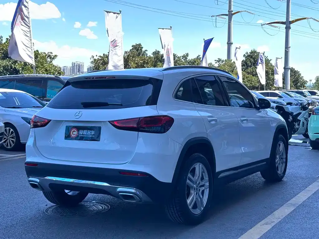 Mercedes-Benz GLA — фото 9