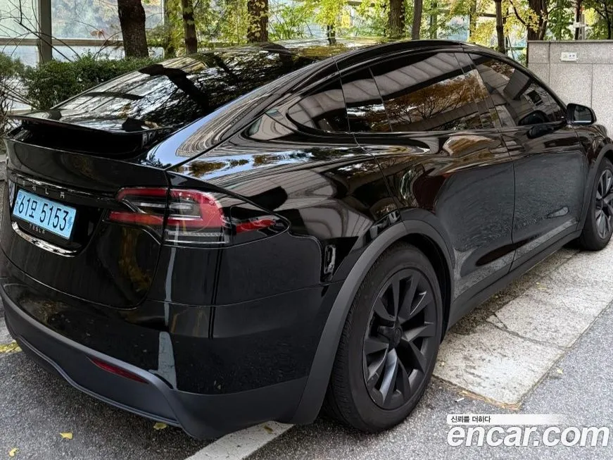 Tesla Model X — фото 4
