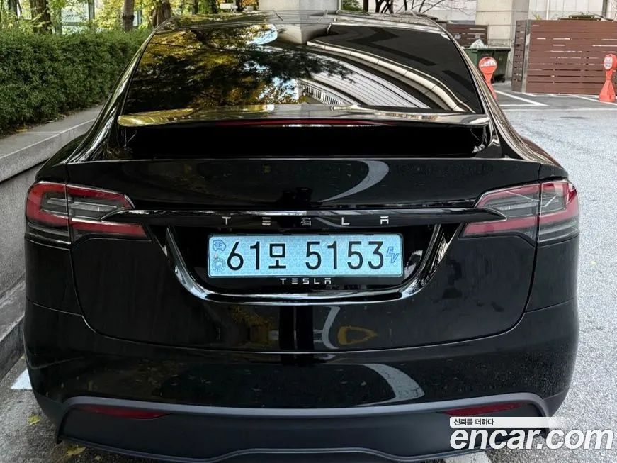 Tesla Model X — фото 5