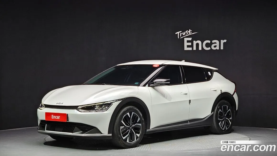 Kia EV6 — фото 1