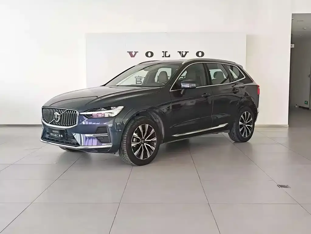 Volvo XC60 — фото 1