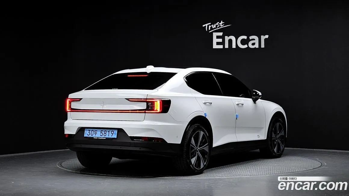 Polestar Polestar 2 — фото 2