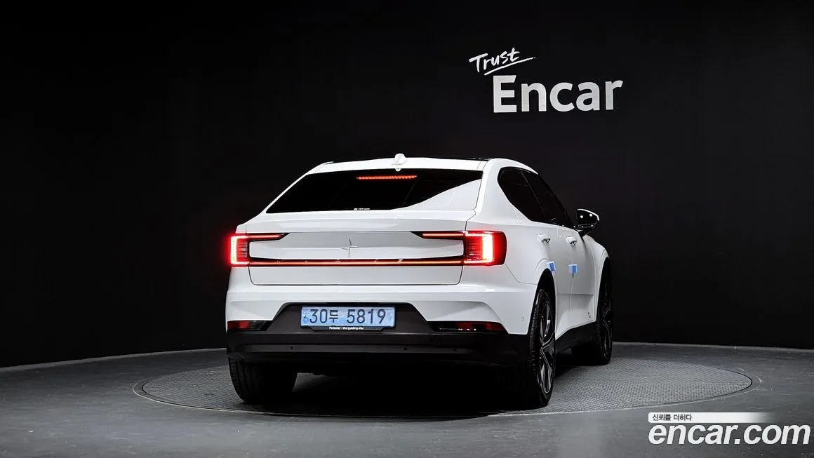 Polestar Polestar 2 — фото 4