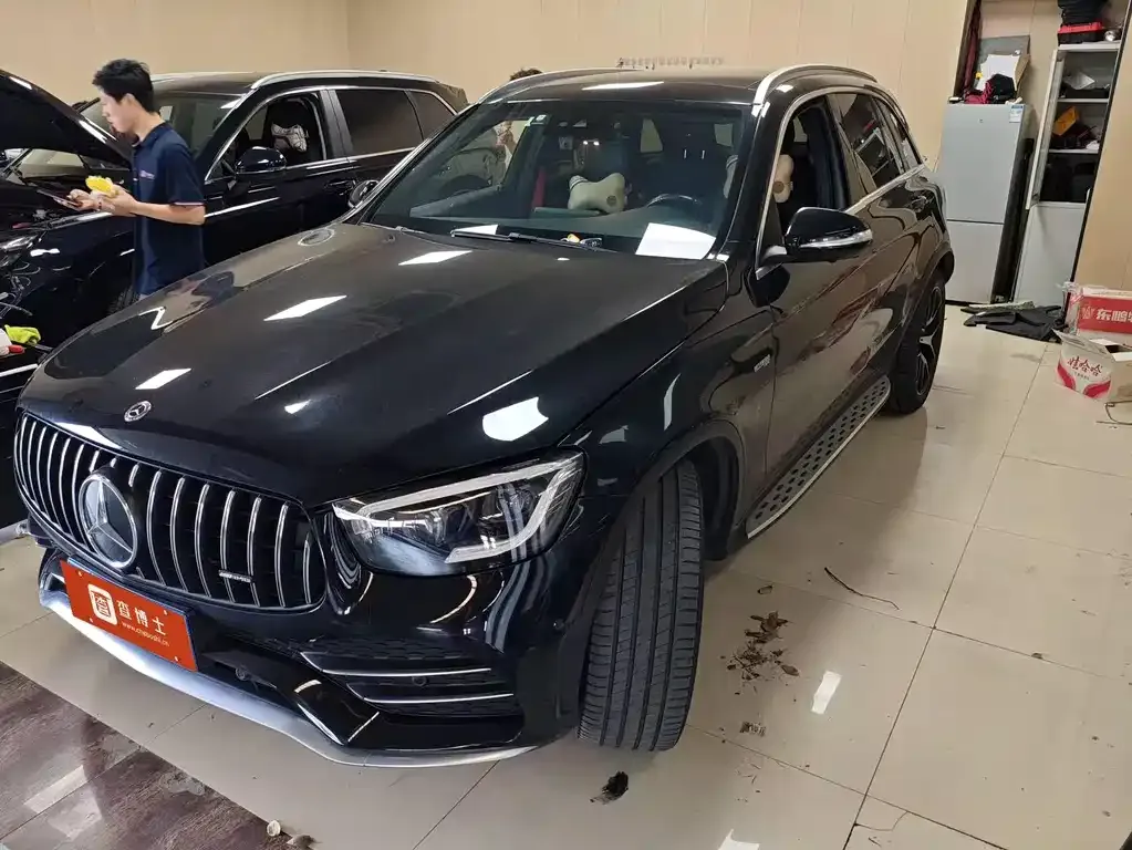Mercedes-Benz GLC AMG — фото 1
