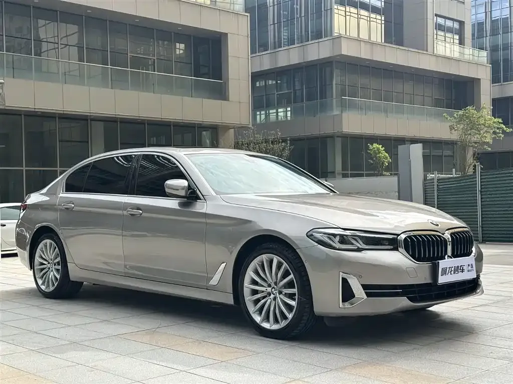 BMW 5 Series — фото 5
