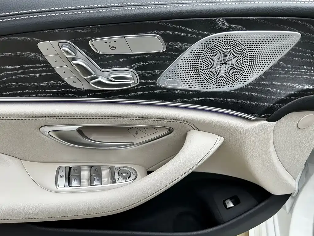 Mercedes-Benz CLS — фото 5
