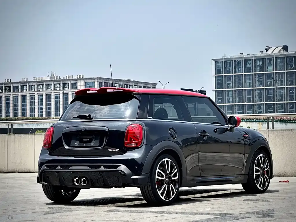 MINI JCW (John Cooper Works) — фото 10