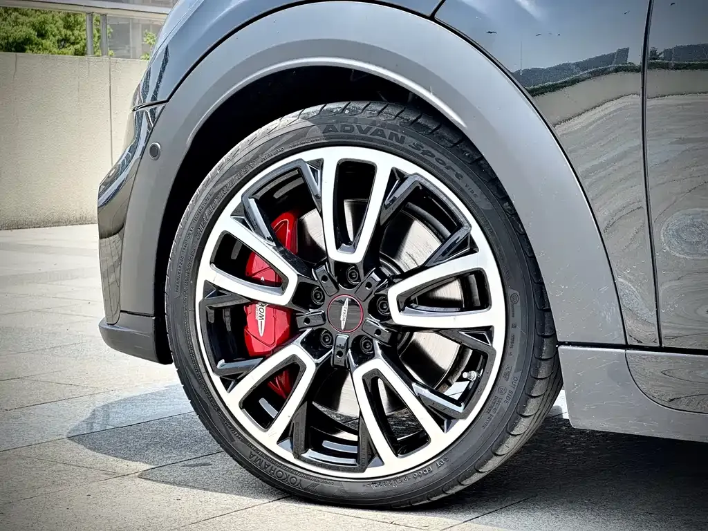 MINI JCW (John Cooper Works) — фото 6