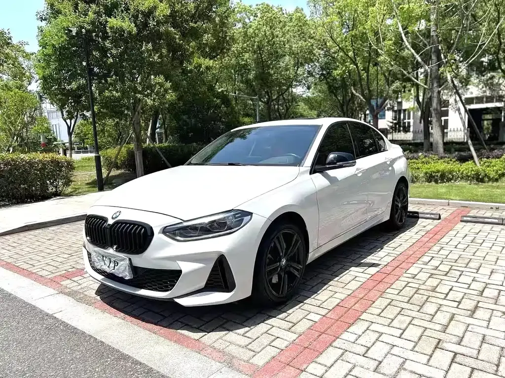 BMW 1 Series — фото 1