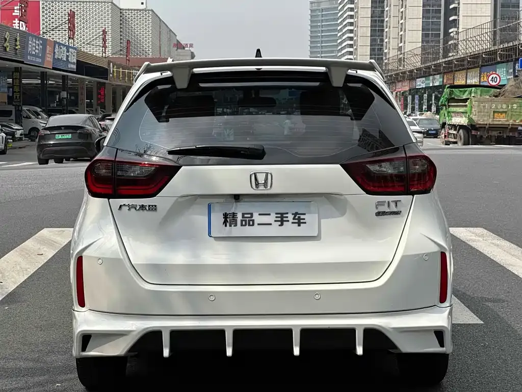 Honda Fit — фото 4
