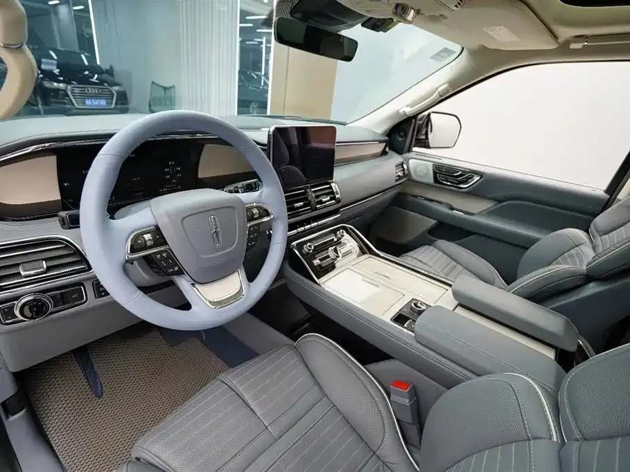 Lincoln Navigator — фото 3