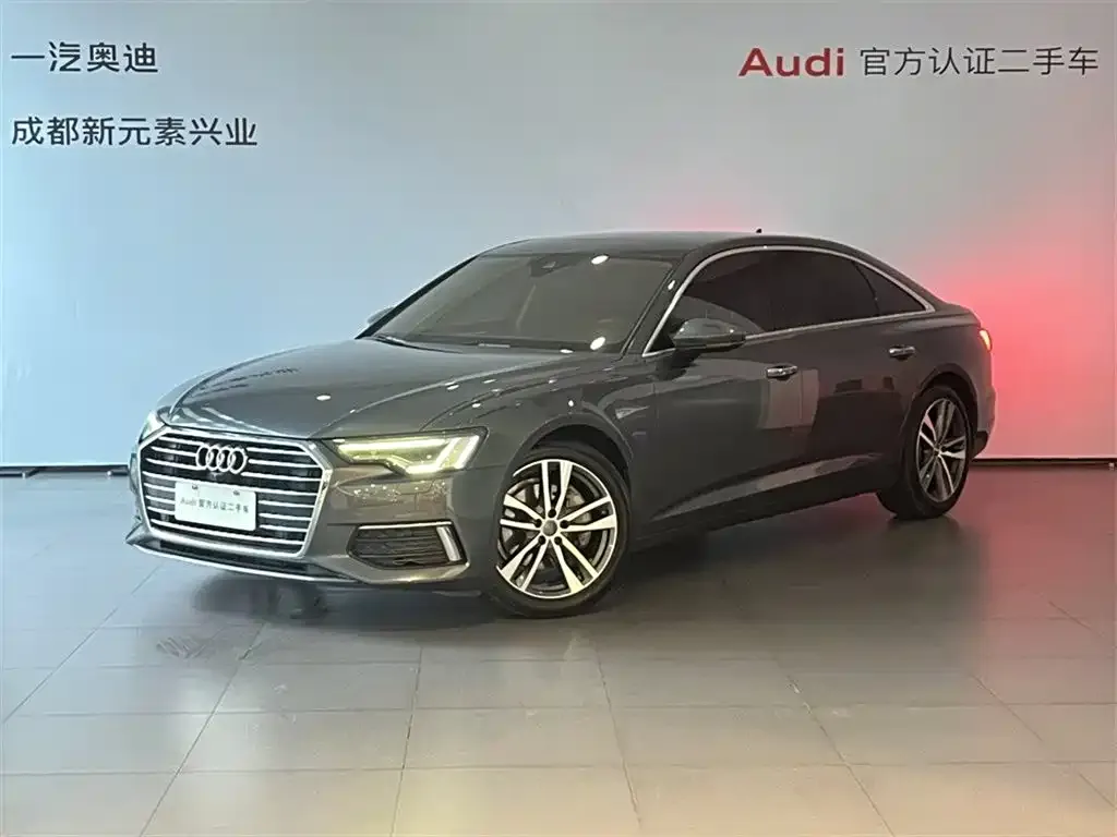 Audi A6L — фото 1
