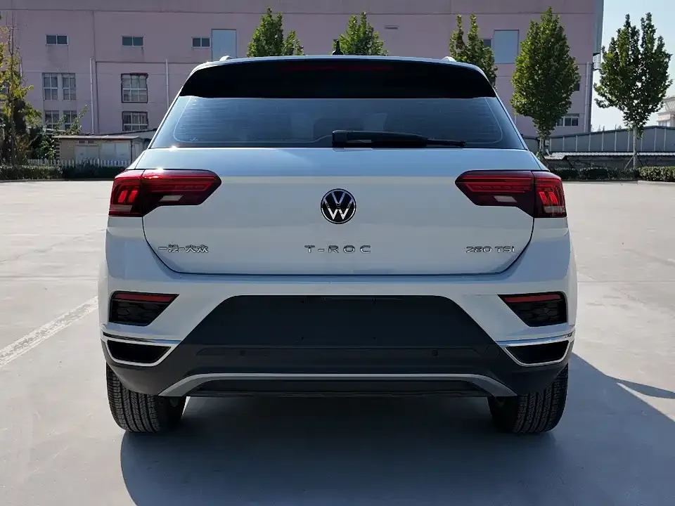 Volkswagen T-Roc — фото 5