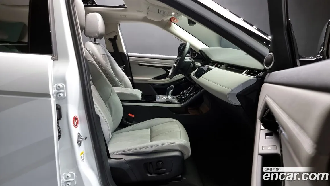 Land Rover Range Rover Evoque — фото 10