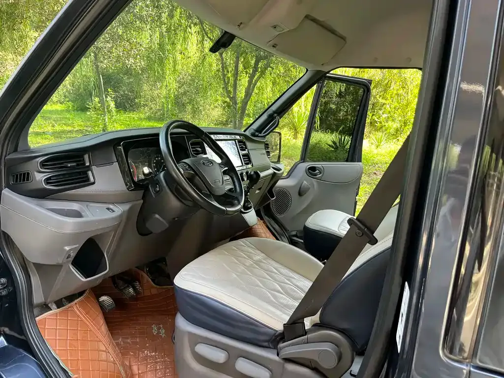 Ford Transit Custom — фото 4