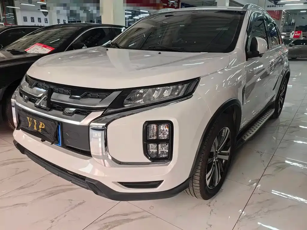Mitsubishi ASX — фото 1