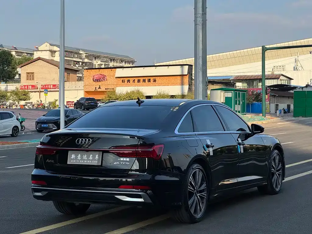 Audi A6L — фото 6