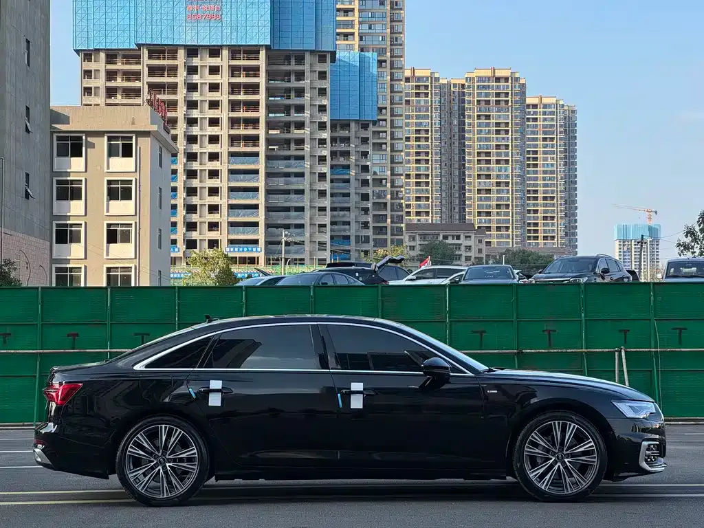 Audi A6L — фото 7