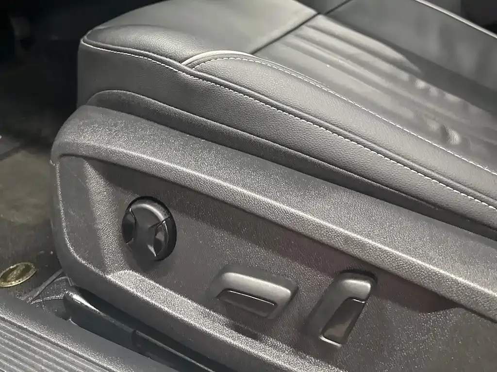 Volkswagen Passat — фото 10