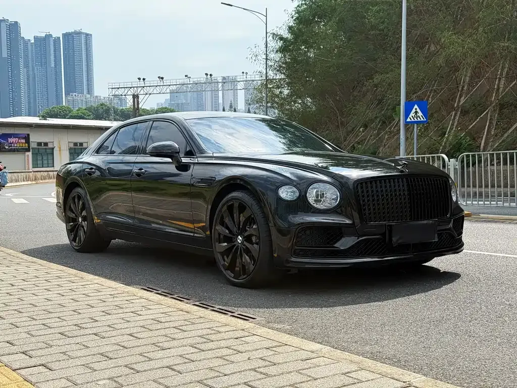 Bentley Flying Spur — фото 4
