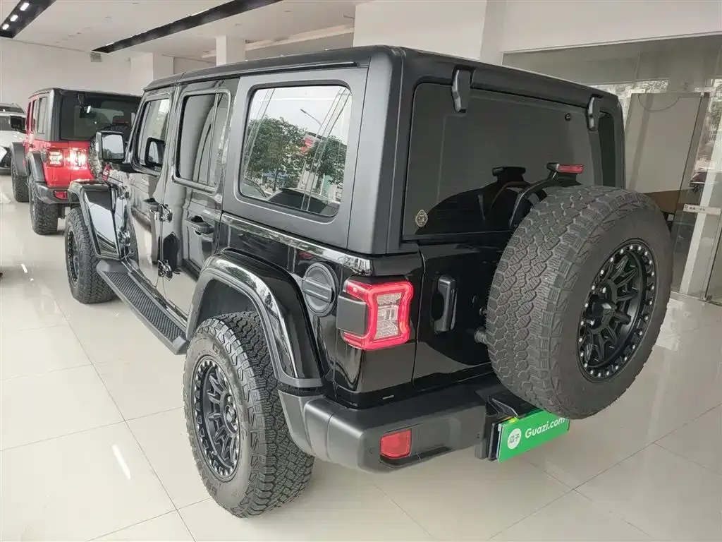 Jeep Wrangler — фото 5