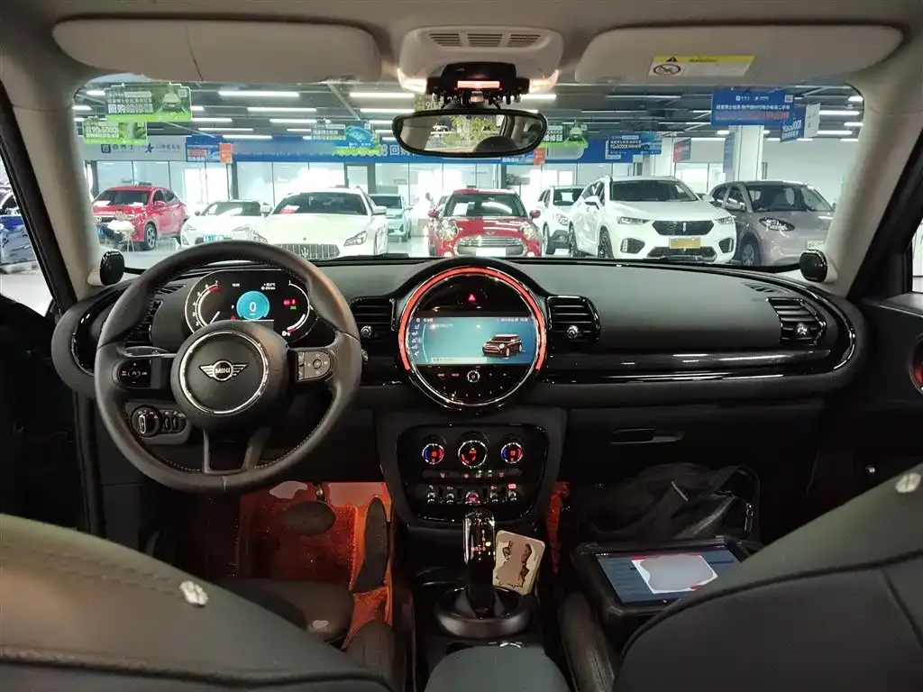 MINI Clubman — фото 10