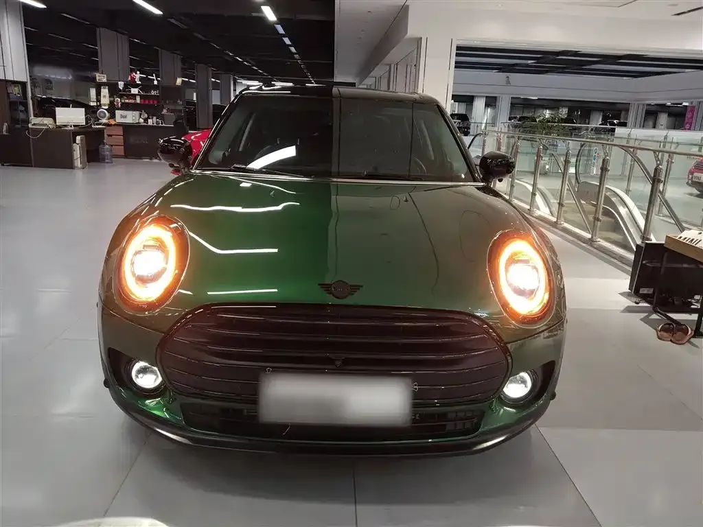 MINI Clubman — фото 3