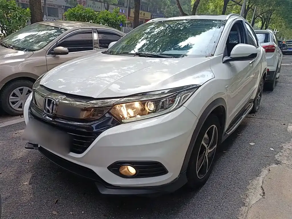 Honda Vezel — фото 1