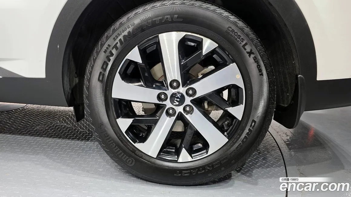 Kia Sorento — фото 5