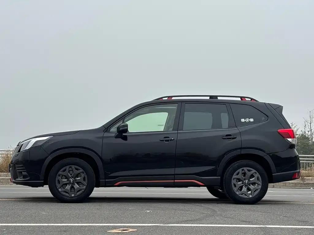 Subaru Forester — фото 4